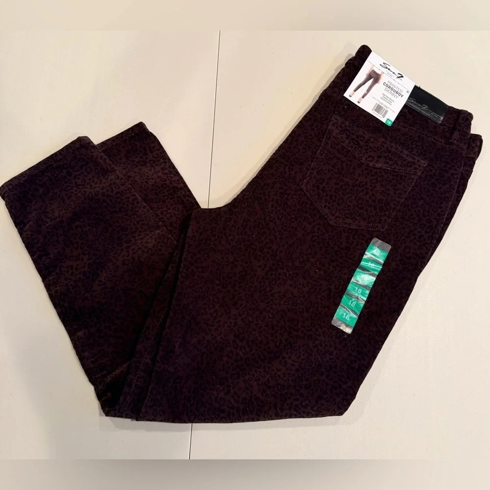 Seven7 | ladies leopard high rise skinny corduroy pants. Size: 18